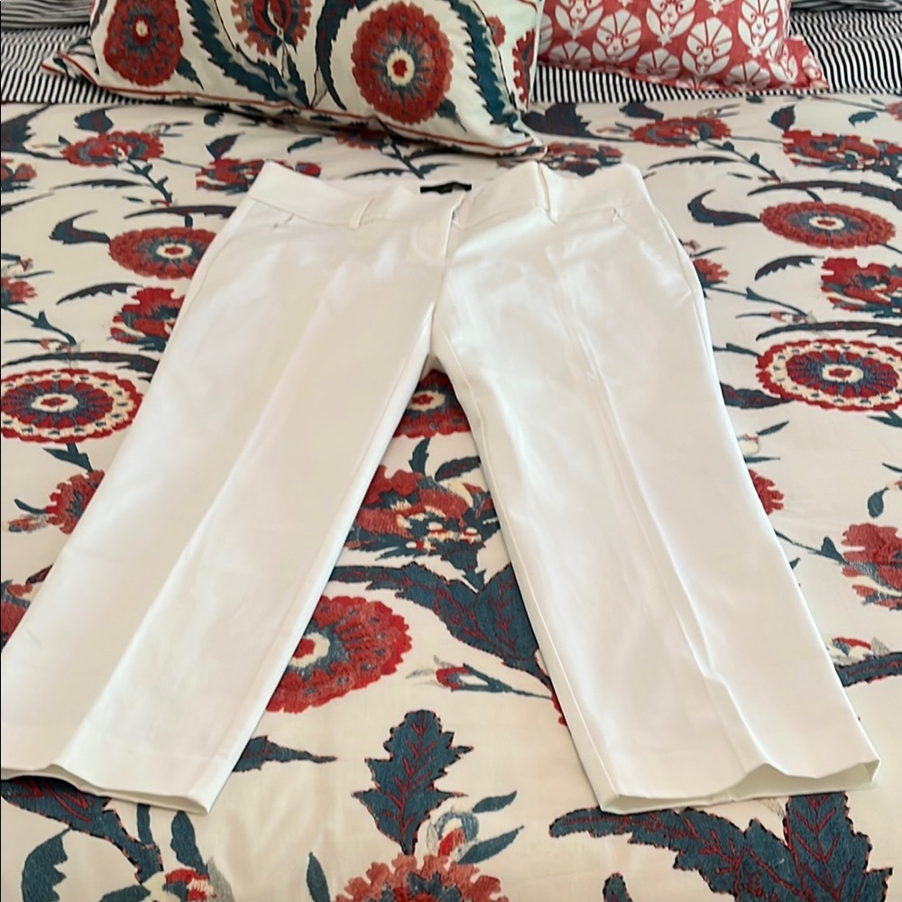 Ann Taylor Women's White Capri Pants